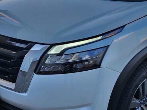 New 2025 Nissan Pathfinder SV image 6