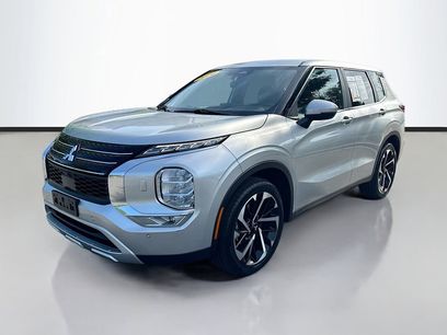 Used 2024 Mitsubishi Outlander SE