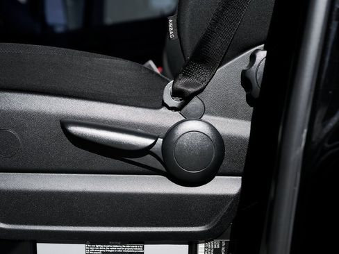 Used 2017 Mercedes-Benz Sprinter 3500 image 26