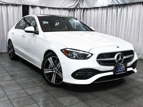 Used 2025 Mercedes-Benz C 300 4MATIC Sedan image 3