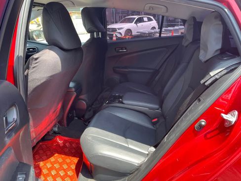 Used 2017 Toyota Prius Prime Advanced w/ Preferred Accessory Package FWD image 5