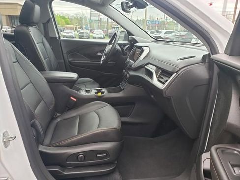Used 2021 GMC Terrain SLT w/ Infotainment Package II AWD/4WD image 17