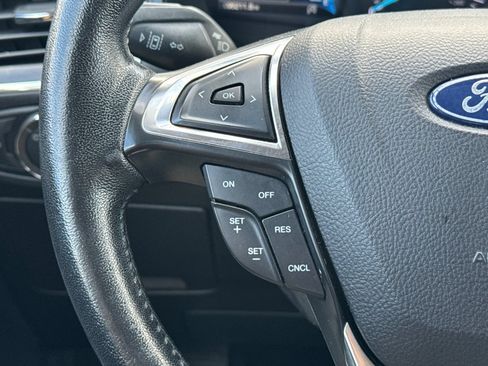 Used 2022 Ford Edge Titanium AWD/4WD image 37