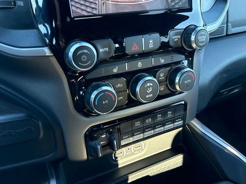 Used 2023 RAM 2500 Big Horn w/ Night Edition image 21