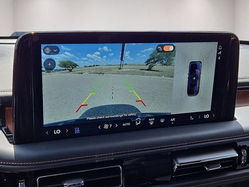 Used 2025 Lincoln Aviator Black Label AWD/4WD image 29