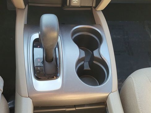 Used 2018 Honda Pilot LX image 28