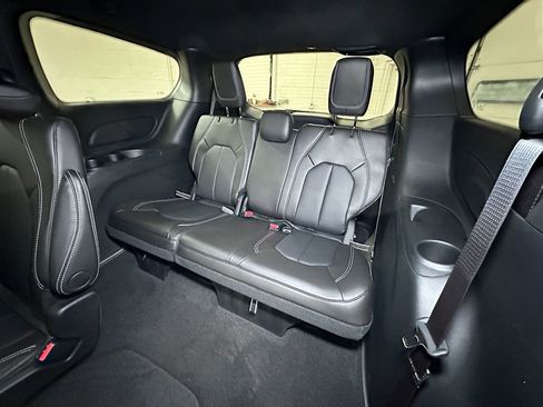 New 2026 Chrysler Pacifica Select image 26