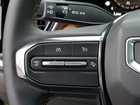 Used 2024 GMC Canyon AT4 image 20