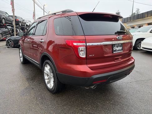 Used 2014 Ford Explorer XLT w/ Equipment Group 202A image 3