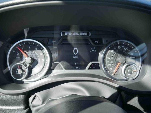 New 2026 RAM 1500 Express image 40