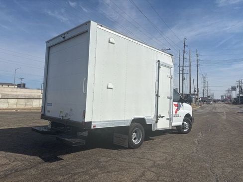 Used 2022 Chevrolet Express 3500 w/ Power Convenience Package image 5