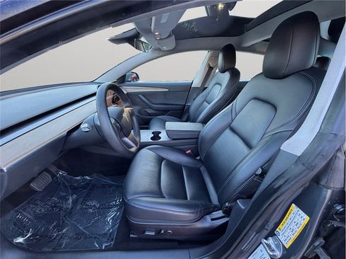 Used 2022 Tesla Model 3 Long Range image 2