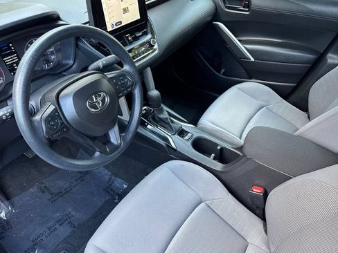 Certified 2025 Toyota Corolla Cross AWD Hybrid image 9
