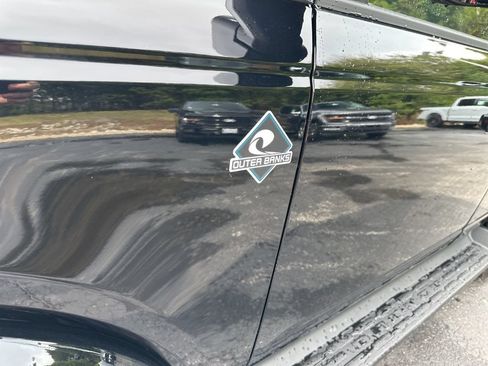 New 2025 Ford Bronco Outer Banks AWD/4WD image 10