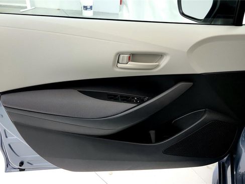 Used 2023 Toyota Corolla LE w/ Carpet Mat Package (TMS) image 38