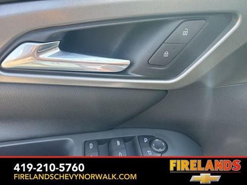 New 2025 Chevrolet Traverse LT w/ Midnight/Sport Edition image 20