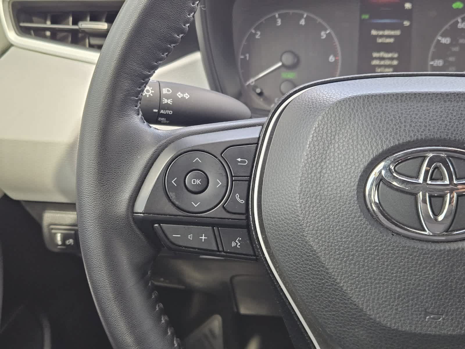 Used 2025 Toyota Corolla SE FWD image 25