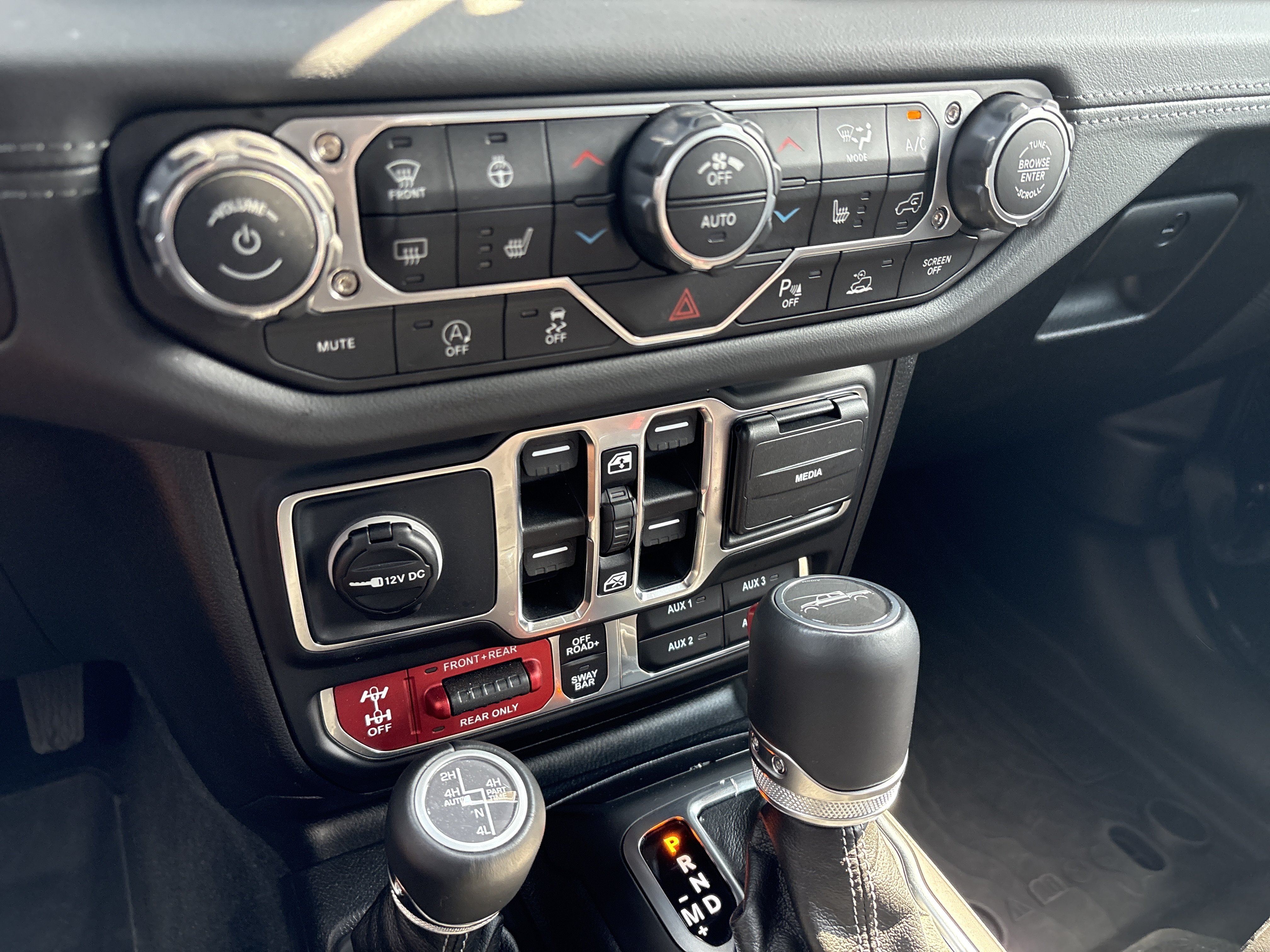 Used 2026 Jeep Gladiator Rubicon AWD/4WD image 30