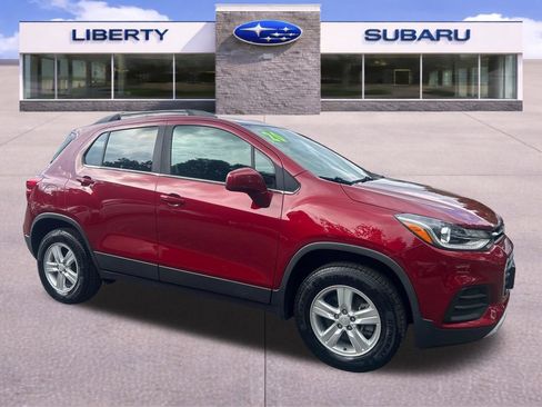 Used 2020 Chevrolet Trax LT AWD/4WD image 17
