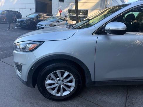 Used 2018 Kia Sorento FWD image 8
