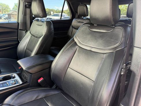 Used 2022 Ford Explorer ST w/ Equipment Group 401A AWD/4WD image 25