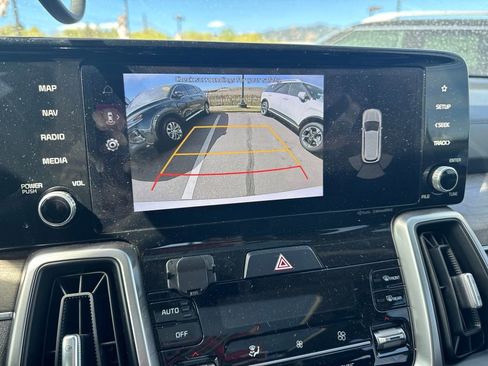 Used 2022 Kia Sorento EX w/ Panoramic Sunroof Package image 40