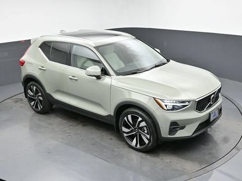 Used 2025 Volvo XC40 B5 Ultra w/ Climate Package AWD/4WD image 44