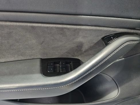 Used 2018 Tesla Model 3 AWD/4WD image 13
