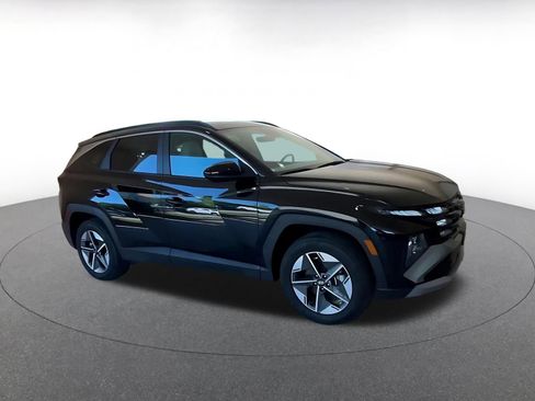 Used 2025 Hyundai Tucson SEL AWD/4WD image 2