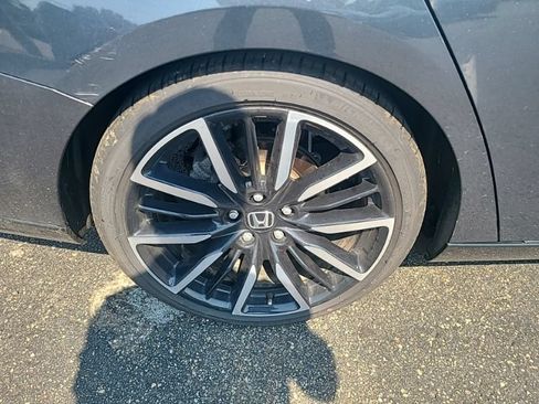 Used 2023 Honda Accord Touring image 8