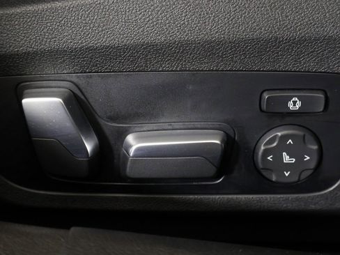 Used 2023 BMW M3 image 36