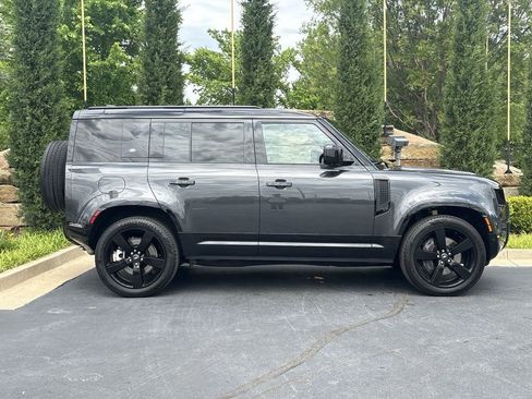Certified 2024 Land Rover Defender 110 X-Dynamic SE AWD/4WD image 6