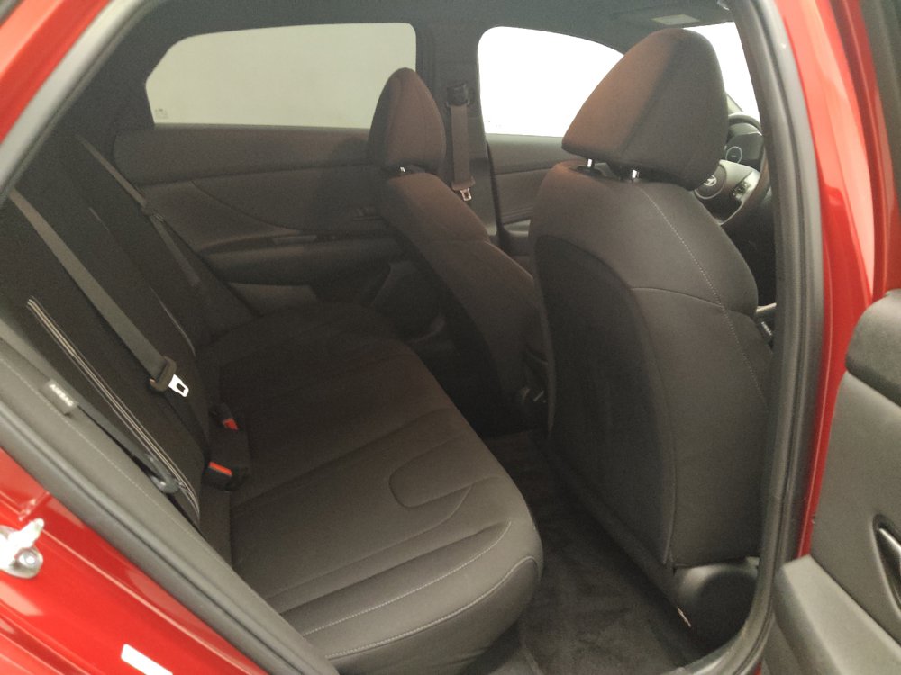 Used 2025 Hyundai Elantra SEL w/ Cargo Package FWD image 19
