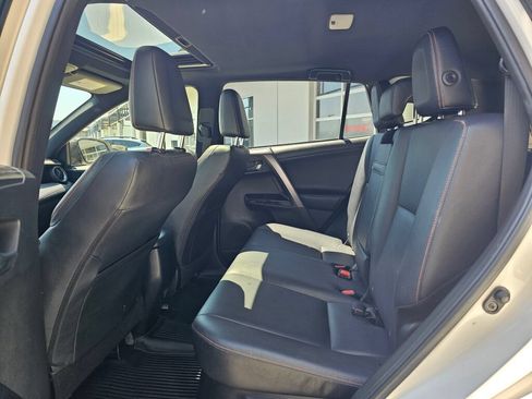 Used 2018 Toyota RAV4 SE w/ Advanced Technology Package AWD/4WD image 16