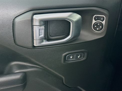 Used 2023 Jeep Wrangler Unlimited w/ 8.4" Radio Group AWD/4WD image 15