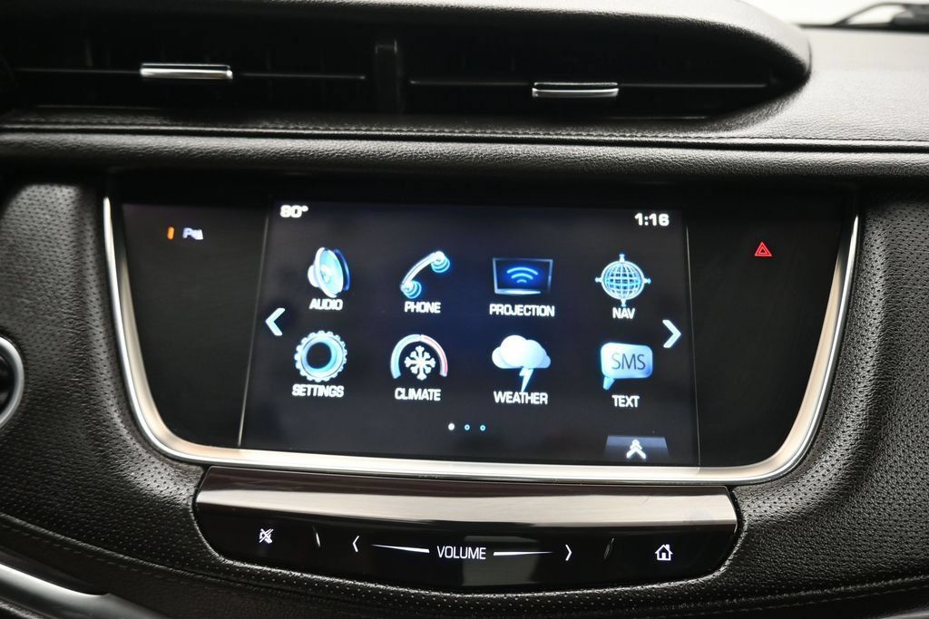 Used 2018 Cadillac XT5 Luxury w/ Driver Awareness Package FWD image 18