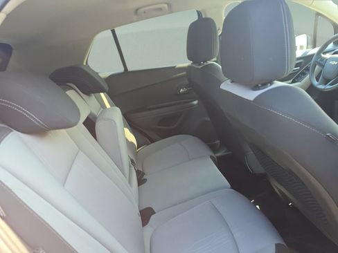 Used 2016 Chevrolet Trax LT FWD image 25