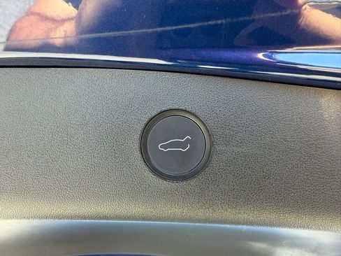Used 2022 Tesla Model 3 Long Range AWD/4WD image 30