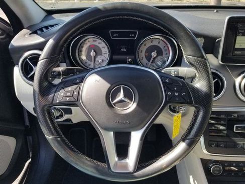 Used 2015 Mercedes-Benz GLA 250 4MATIC image 11
