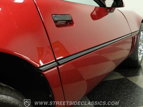 Used 1990 Chevrolet Corvette Coupe RWD image 27