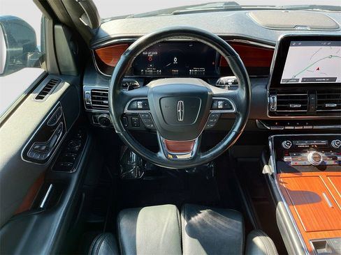 Used 2021 Lincoln Navigator Reserve image 21