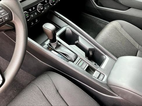 Used 2025 Honda Accord SE image 17