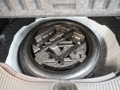 Used 2020 Chevrolet Trax LT w/ LT Convenience Package image 10