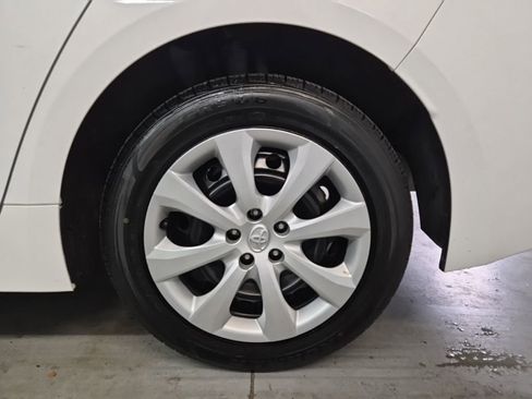 Used 2023 Toyota Corolla LE image 8