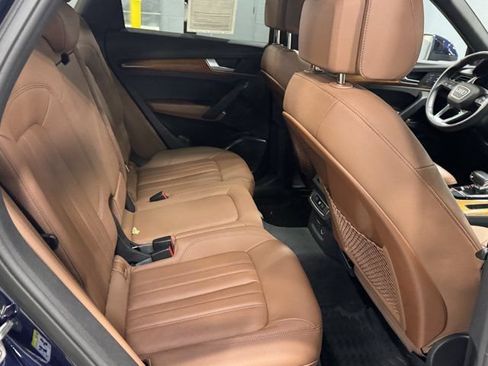 Used 2023 Audi Q5 2.0T Premium w/ Convenience Package AWD/4WD image 32