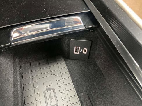 New 2026 Lincoln Corsair Premiere image 27