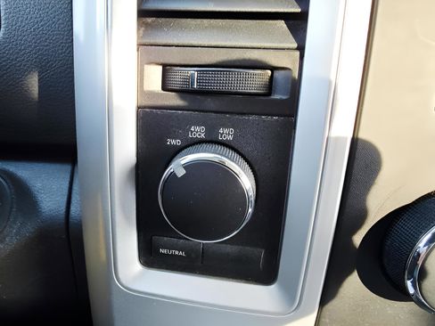 Used 2009 Dodge Ram 1500 Truck Sport image 29