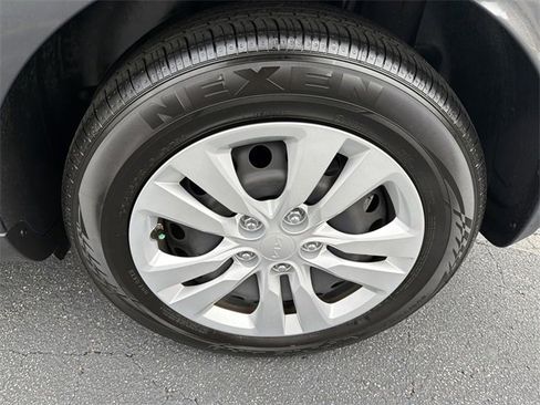 Certified 2024 Kia Soul LX image 33