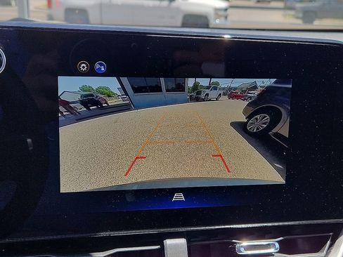 Used 2026 Chevrolet Equinox LT AWD/4WD image 8