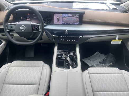 New 2026 Nissan Murano Platinum w/ Cargo Package AWD/4WD image 2